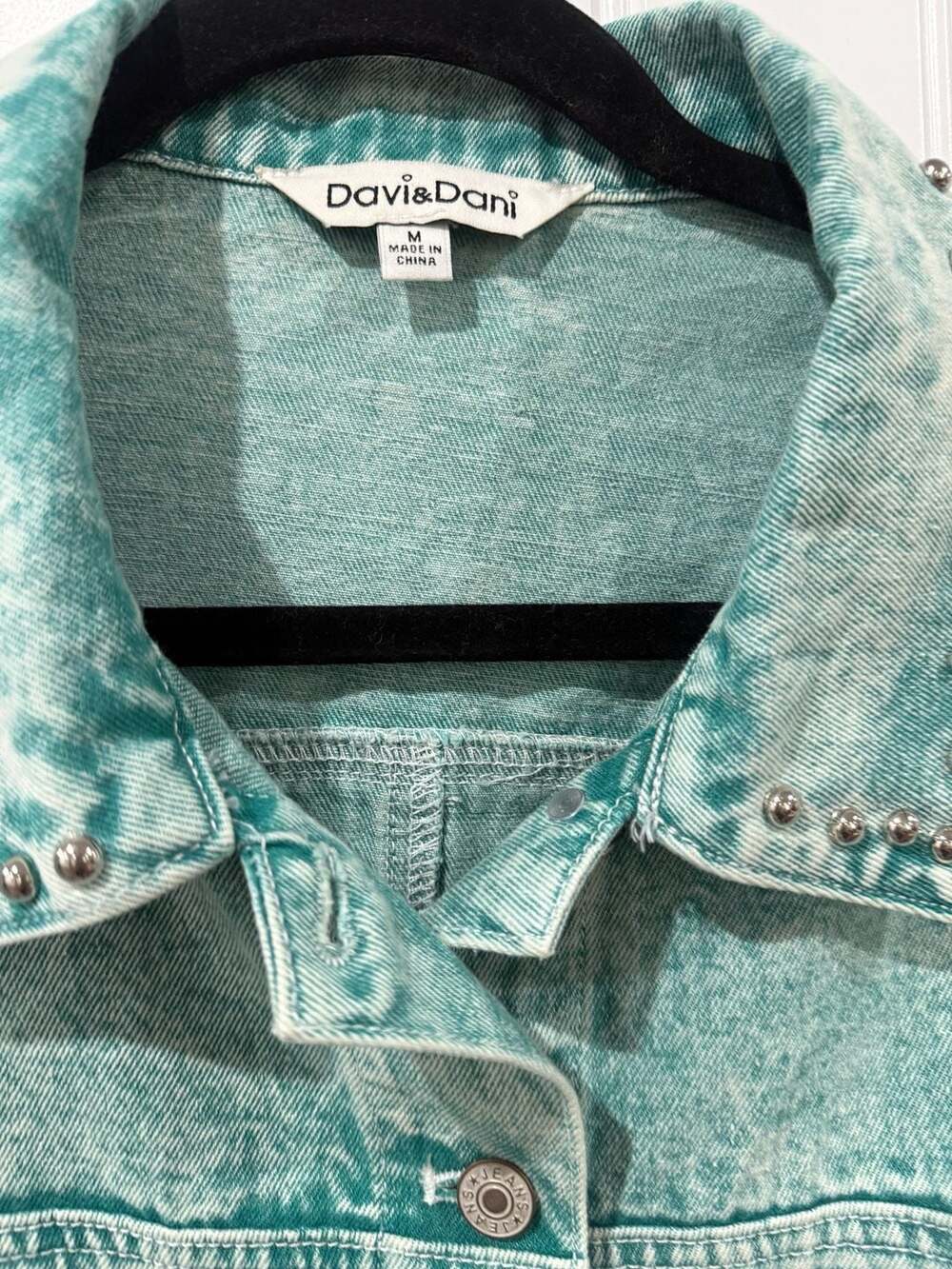 Davi & Dani Aqua Acid Wash Studded Denim Jacket Women’s M Western Y2K - Picture 4 of 7